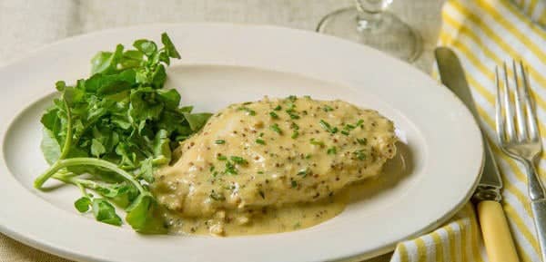 Chicken breasts with Green Chili - Almond Cream Sauce