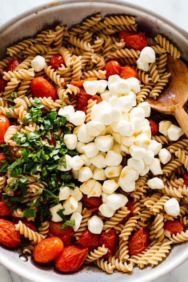 Caprese Pasta Salad - 4 Ingredients